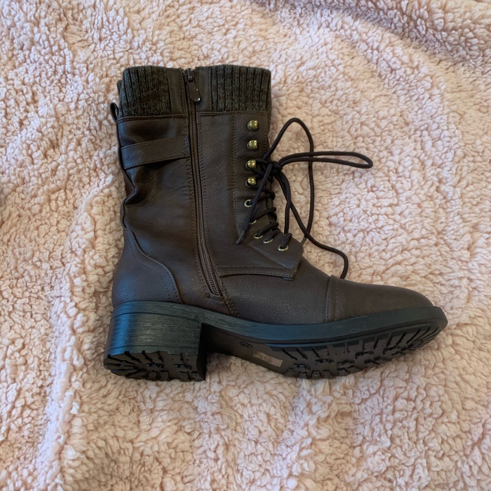 Size 8 Brown Boots